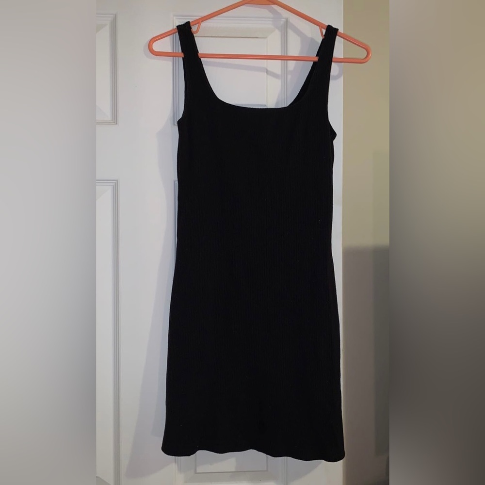 Cute short black dress🖤